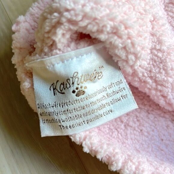 Kasmere Ultra Soft Pink 100% Kashmere Beanie Winter Hat Girls - Picture 2 of 3